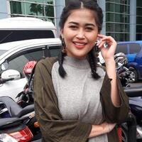 saat-menikah-suami-masuk-islam-kini-ovi-sovianti-yang-pindah-nasrani