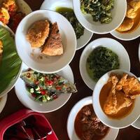 jualan-nasi-padang-saat-reuni-212-berapa-untungnya