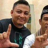 uas-berikan-simbol-dukungan-untuk-menjelaskan-posisinya-pada-kancah-pilpres