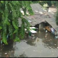 kawasan-kebon-jeruk-jakarta-barat-banjir-lagi-ketinggian-air-hingga-sepinggang-orang