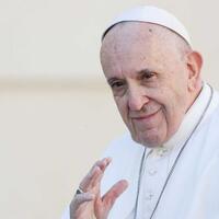 paus-fransiskus-desak-pastor-homoseksual-untuk-tinggalkan-gereja