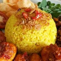 racikan-nasi-kuning-dari-5-daerah-ini-unik-dan-bikin-nagih