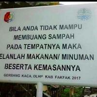 bikin-ngakak-peringatan-buang-sampah-sembarangan-yang-bikin-sadar