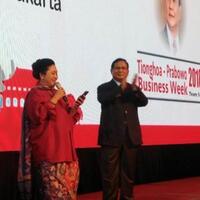 ketika-prabowo-ajak-titiek-soeharto-duet-nyanyi-lagu-mandarin-penonton-pun-bersorak