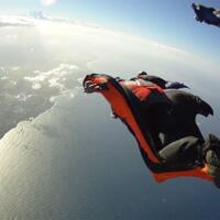 penggemar-base-jump-pasti-suka-sama-wingsuit-model-baru-ini