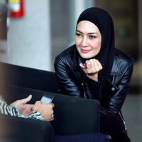 steffy-burase-disebut-sering-atur-staf-irwandi-yusuf