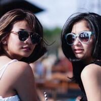 bak-kakak-beradik-ini-8-potret-akrab-artis-ftv-faye-nicole-jones-dan-vanessa-angel