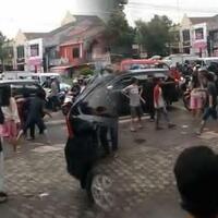 kronologis-mapolsek-ciracas-dirusak-sekelompok-orang