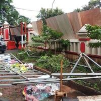 10-fakta-pembakaran-polsek-ciracas-kronologi-hingga-massa-bertubuh-besar-dan-tegap