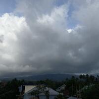 lava-gunung-soputan-mengalir-ke-timur