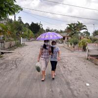 aktivitas-di-kawasan-gunung-soputan-mulai-normal