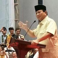 prabowo-subianto-mata-wartawan-ada-di-dengkul