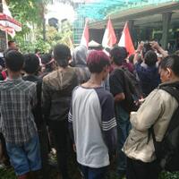 berkarya-anak-muda-demo-tolak-orde-baru-tak-paham-sejarah