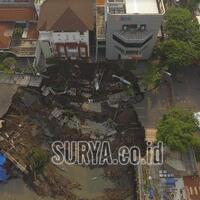 jl-gubeng-surabaya-amblespakar-geoteknik-itsgedung-bs-ambruk-jk-tiang-pancang-kecil