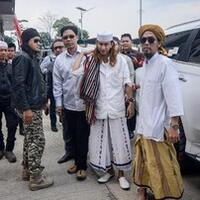 bahar-smith-diduga-berniat-kabur-dan-ganti-nama-jadi-rizal