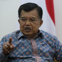 jk-imbau-warga-jauhi-pantai-di-kawasan-selat-sunda