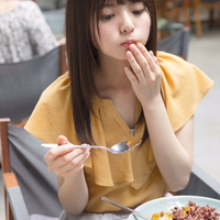 jengger-ayam-hingga-tanah-7-jenis-makanan-tak-lazim-yang-bisa-dicicipi