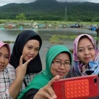 selfie-dekat-mayat-dan-puing-tsunami-selat-sunda-demi-banyak-like