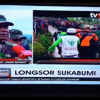 fpi-cisolok-sudah-tiba-di-lokasi-longsor-sukabumi-dan-bantu-evakuasi-korban