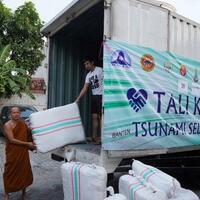 walubi-gelar-pengobatan-dan-beri-bantuan-untuk-korban-tsunami