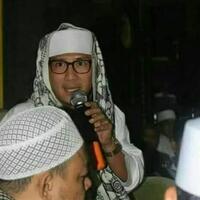mahasiswa-ui-alfian-berikan-dompetnya-buat-sandiaga-uno