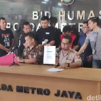 polisi-guru-tersangka-hoax-mengaku-pendukung-paslon-02