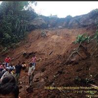 bencana-longsor-di-dusun-windusari-wonosobo-1-orang-hilang