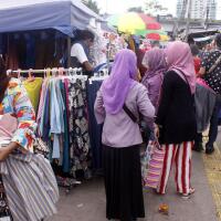 pkl-masih-tempati-trotoar-jalan-jatibaru