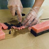 muntah-paus-hingga-telur-iguana-ini-4-makanan-aneh-santapan-manusia-kuno