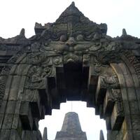 pertama-kali-menginjakkan-kaki-di-borobudur