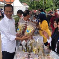 4-juta-orang-terima-fasilitas-kur-di-era-jokowi