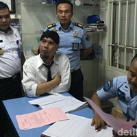 ahmad-dhani-urus-administrasi-di-rutan-cipinang-ini-fotonya