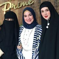 mulan-jameela-beber-pilihan-capres-umi-pipik-istri-almarhum-uje-itu-beri-klarifikasi