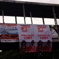 beredar-spanduk--hargai-hak-lgbt--psi-bukan-buatan-kami