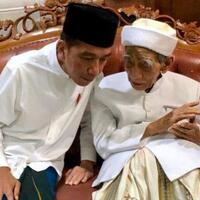 ulama-nu-mbah-moen-salah-sebut-saat-doakan-jokowi-saya-luputsudah-tua-bowo-ngemis