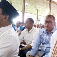ramai-salatjumatdimana-bpn-kirim-foto-prabowo-jumatan