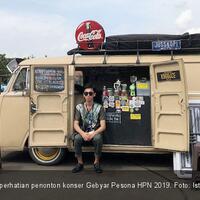 foodtruck-curi-perhatian-penonton-konser-gebyar-pesona-hpn-2019