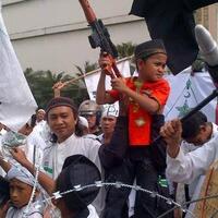 viral-di-medsos-rizal-mallarangeng-kritik-rocky-gerung-lewat-tulisan