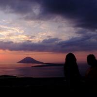 tak-harus-ke-pantai-sunset-di-manado-bisa-dilihat-dari-gunung-ini