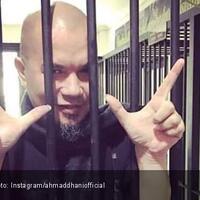 cerita-ahmad-dhani-dikentutin-tahanan-lain