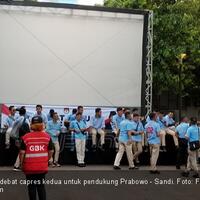 suara-ledakan-menggema-di-parkir-timur-senayan-jangan-mendekat