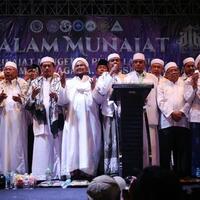 ketua-panitia-munajat-212-ke-massa-persatuan-nomor-satu-takbir