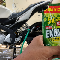 cukup-1000-rupiah-sudah-bisa-bikin-motor-kita-bersih-dan-kinclong