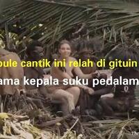 wanita-cantik-yang-bertelanjang-dada-hidup-di-pedalaman-papua-barat