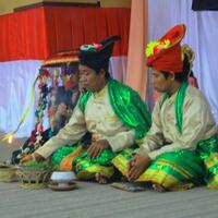 tetap-cantumkan-agama-islam-di-ktp-komunitas-bissu-kami-hanya-percaya-islam