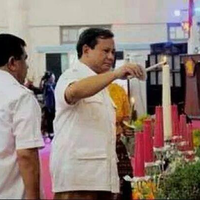 anak-mbah-moen-ungkap-ayahnya-sering-mendoakan-prabowo