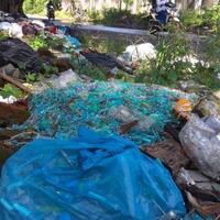 ribuan-jarum-suntik-bekas-ditemukan-di-tepi-jalan-raya-kota-solo