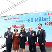 transaksi-di-paninbank-bawa-pulang-mercy-plus-rp-388-juta-dan-1058-motor-honda-pcx