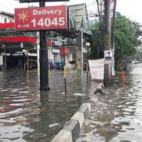 banjir-di-jakarta-barat-dipicu-air-kiriman-dari-bogor-dan-banjir-rob