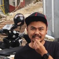 wendi-cagur-lagi-keranjingan-menggambar-di-kaleng